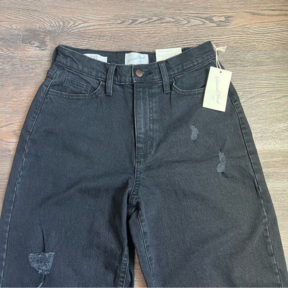 Women's High-Rise Balloon Jeans - Universal Thread™ Black 4 - Picture 3 of 8